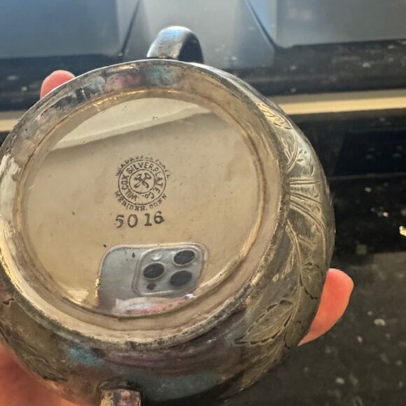 Sterling Silver plated Cream and Sugar Holders - Picture 10 of 11